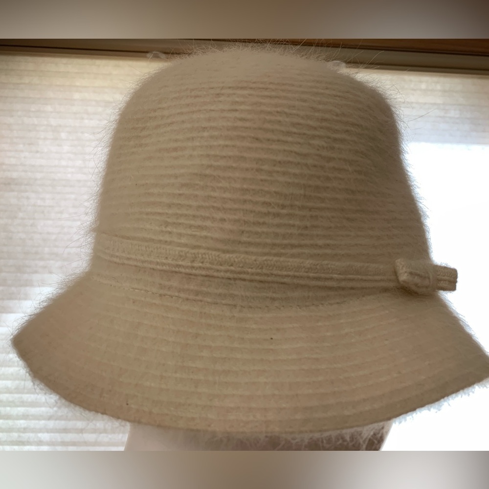 Fuzzy White Bucket Hat. Like New! - Picture 4 of 5
